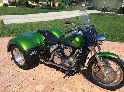 2007 HONDA VTX Trike 1300 `Beautiful Kelly Green` for Sale
</span>